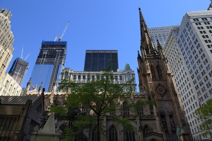 Etats-Unis, New York, Manhattan, Financial District, Trinity Church  et la construction des nouvelles tours du World Trade Center