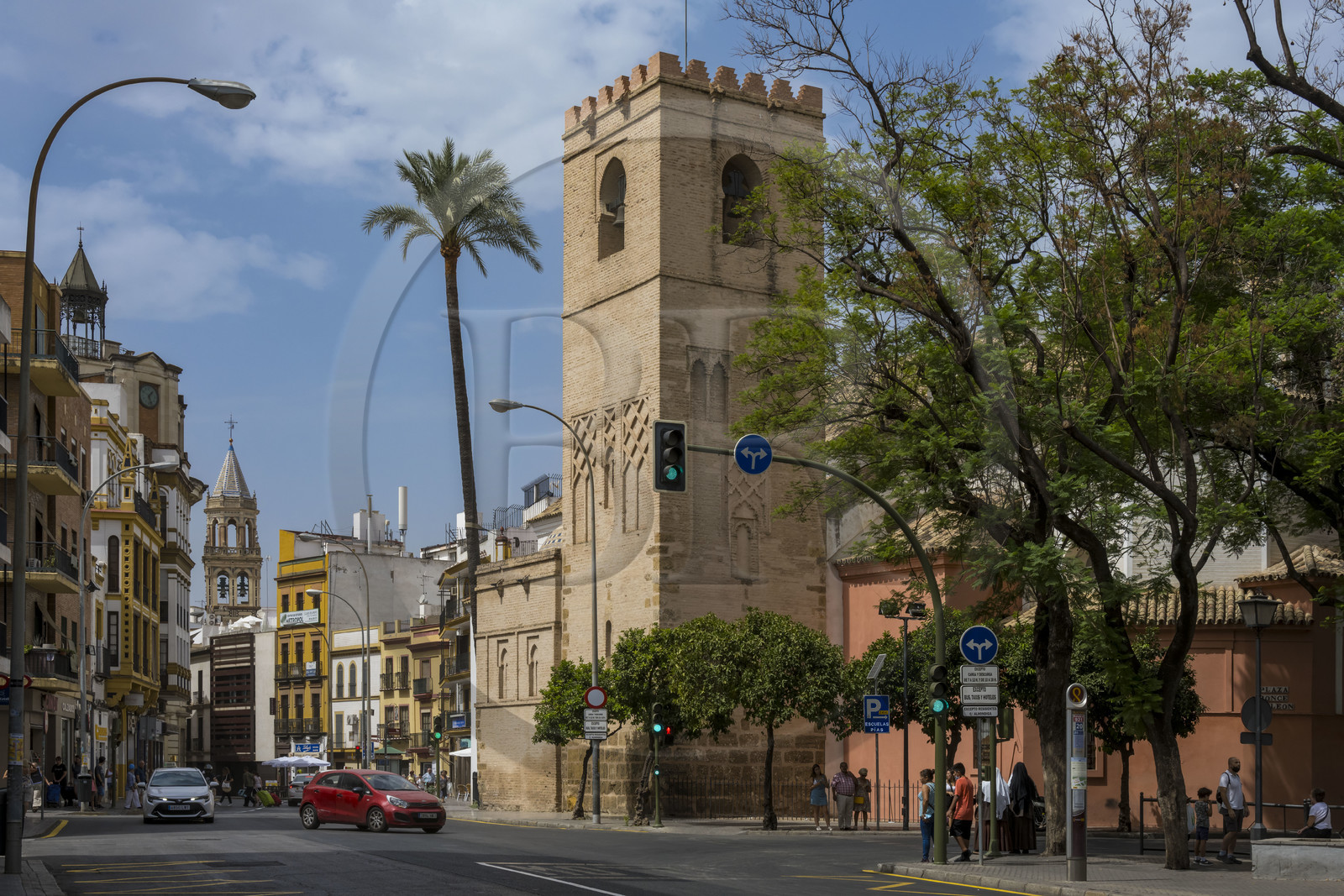 Espagne, Andalousie, Séville, plaza Ponce de Leon, église Sainte-Catherine (Iglesia de Santa Catalina) du XIVe siècle et de style gothique-mudéjar