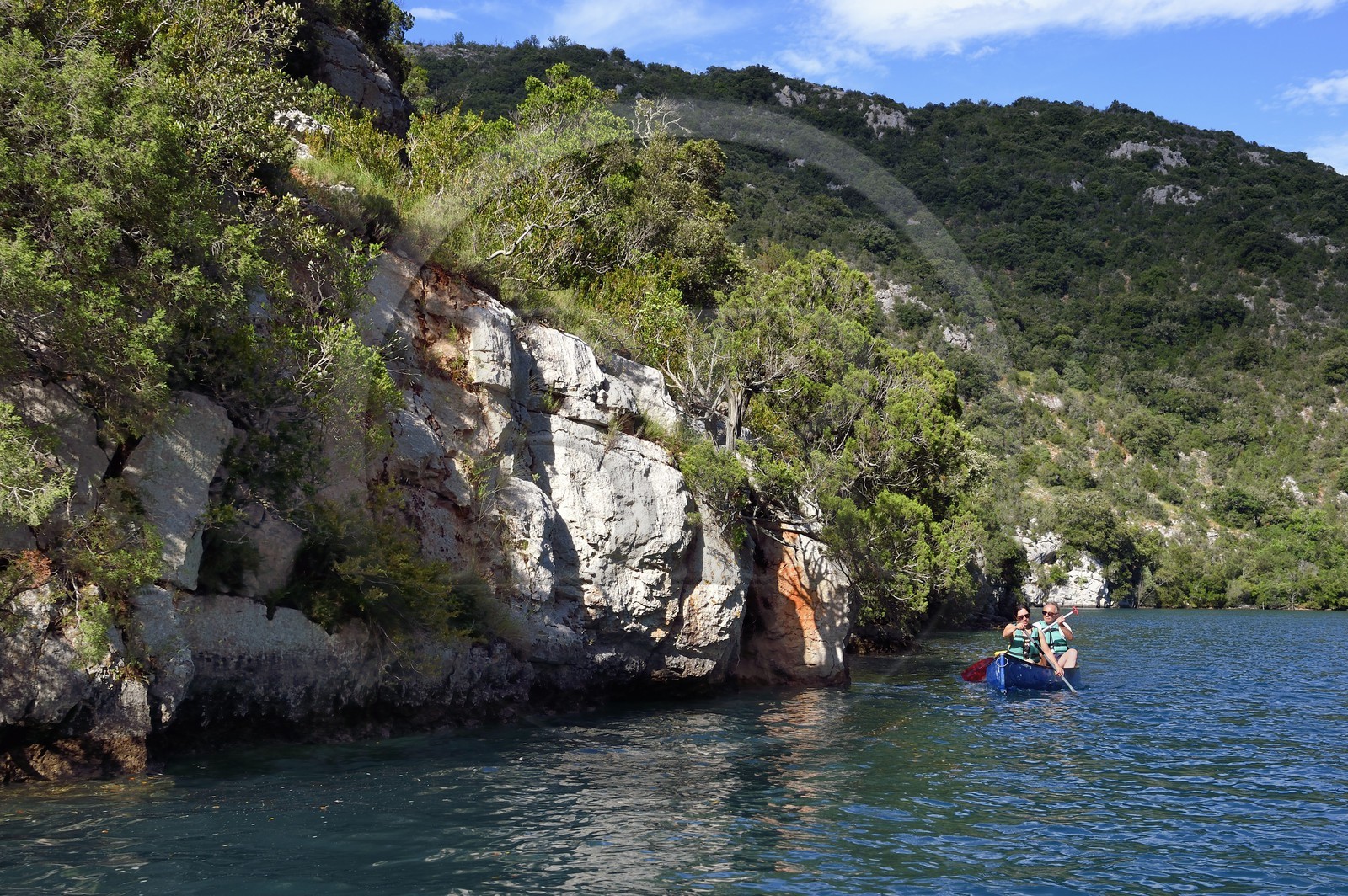 France, Alpes de Haute Provence, Parc Naturel Régional du Verdon, kayak in the Basses Gorges du Verdon downstream of Lake St. Croix