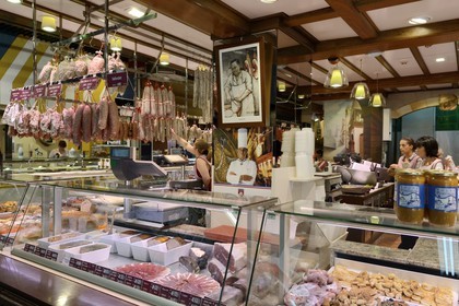 France, Rhône (69), Lyon, cours Lafayette, les Halles Paul Bocuse, le traiteur Gast