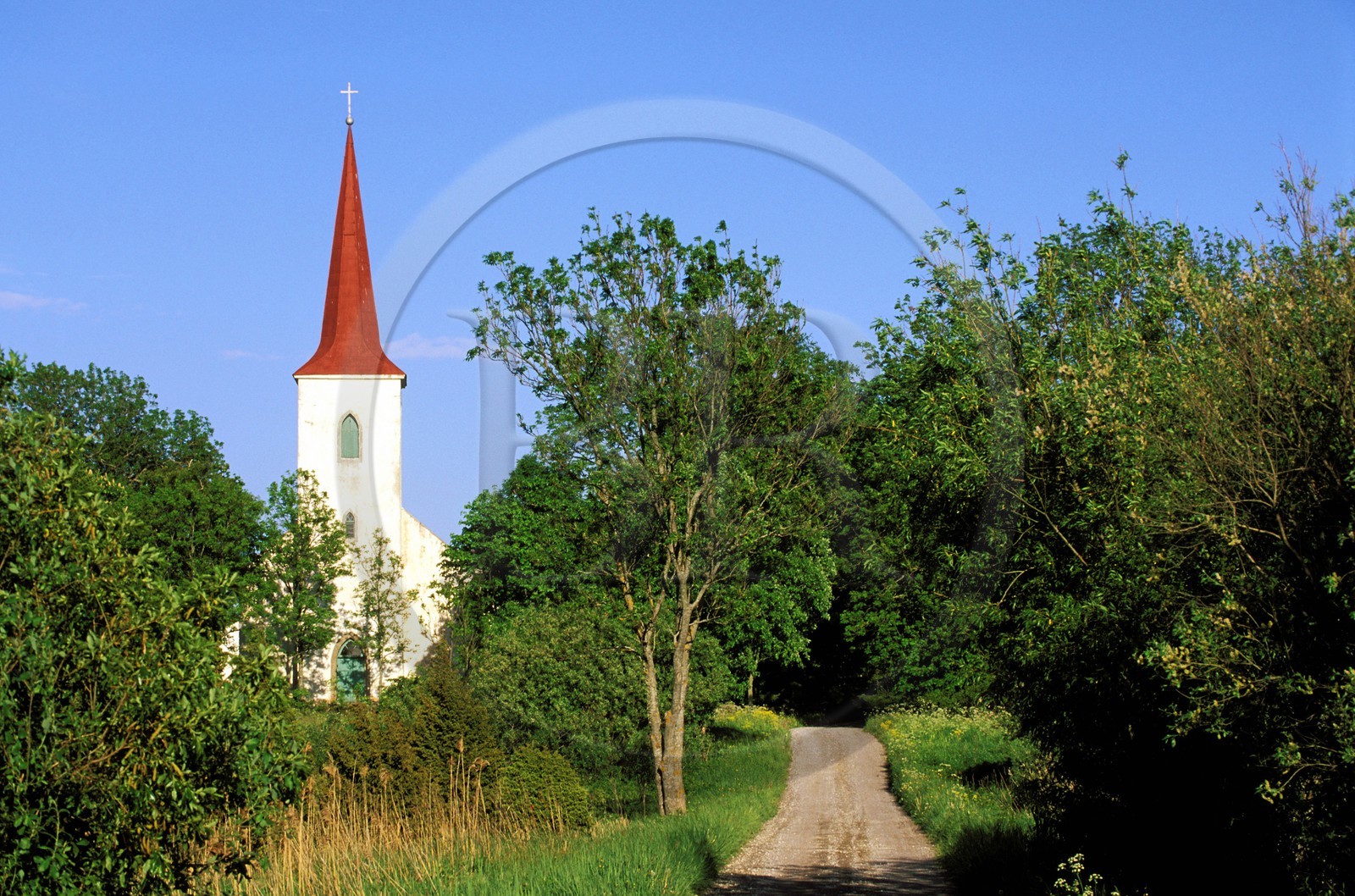 Estonie (Pays Baltes), île de Saaremaa, Péninsule de Sorve, église du village de Jamajala