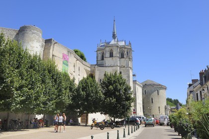 France, Indre et Loire (37), Vallée de la Loire classée Patrimoine mondial de l'UNESCO, château d'Amboise, la chapelle Saint-Hubert sur les remparts
