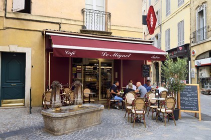 France, Bouches-du-Rhône (13), Aix en Provence, Café-Tabac Le Mignet et fontaine
