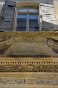 France, Bouches-du-Rhône (13), Arles, facade de l'hotel de l'Amphithéatre rue Diderot, hotel particulier du XVIIe siècle