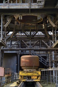 France, Moselle, Fensch Valley, Uckange steel mill, Blast furnace U4 park, Staeler tipper