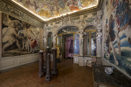 France, Alpes-Maritimes, Nice, old town, Palais Lascaris mid 17th century, second floor state room and its alcove