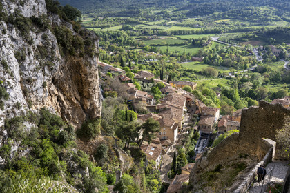 France, Alpes de Haute Provence, Parc Naturel Régional du Verdon, village of Moustiers Sainte Marie, labelled Les Plus Beaux Villages de France (The Most Beautiful Villages of France)