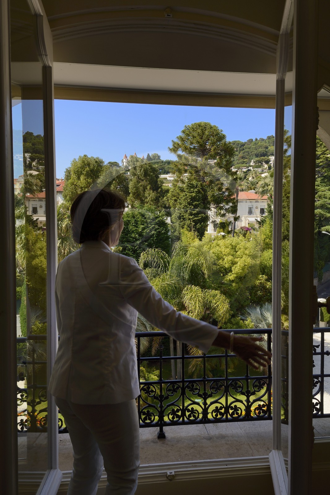 France, Alpes-Maritimes (06), Cannes, la villa La Californie où vécu Pablo Picasso, aujourd'hui renommé le Pavillon de Flore par Marina Picasso, Marina Picasso petite fille de Picasso, la vue sur le quartier de La Californie