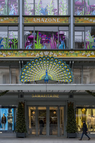 France, Paris, the La Samaritaine department store during the Christmas holidays, creations of Thoiry Lumières Sauvages in the windows of the facade