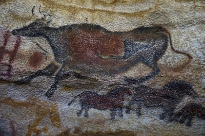 France, Dordogne, Montignac, the Atelier des Fac-Similés du Périgord (Perigord's Facsimile Workshop AFSP) specialised in mineral reproduction of prehistoric painted walls using “stone veil” patented technique and in charge of the Lascaux cave’s walls faithfull reconstitution, Aurochs and horses, compulsory mention Atelier des Fac-Similés du Perigord