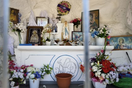 France, Ile de la Reunion, ville de Saint-Pierre, oratoire dédié à la Vierge-Marie appelé la Grotte de Lourdes rue Gabriel-Dejean