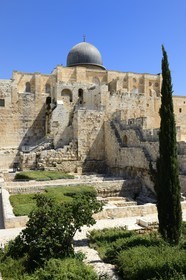 Israel, Jérusalem, ville sainte, vieille-ville classée Patrimoine Mondial de l'UNESCO, Le Mont du Temple vu du Centre Davidson, murs de soutènement sud de l'esplanade du Temple construite par Hérode Ier le Grand et la mosquée Al-Aqsa en hauteur