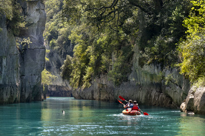 Var on the Left Bank and Alpes de Haute Provence on the Right Bank, Parc Naturel Regional du Verdon, Basses Gorges du Verdon downstream of Lake St. Croix, discovery by kayak of the gorges de Baudinard