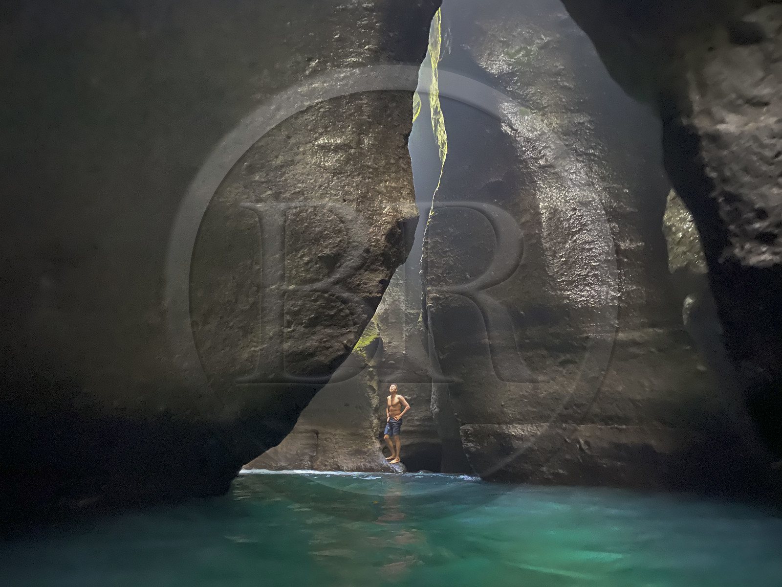 Caraïbes, Ile de la Dominique, Castle Bruce, Parc national du Morne Trois Pitons classé Patrimoine Mondial de l'UNESCO, les Gorges du Titou au départ du sentier menant à la  Vallée de la Désolation puis au Boiling Lake