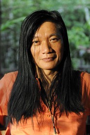 Vietnam, Hanoï, le peintre surréaliste et performeur Dao Anh Khanh