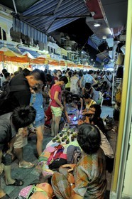 Vietnam, Hanoï, night market on Hang Ngang street