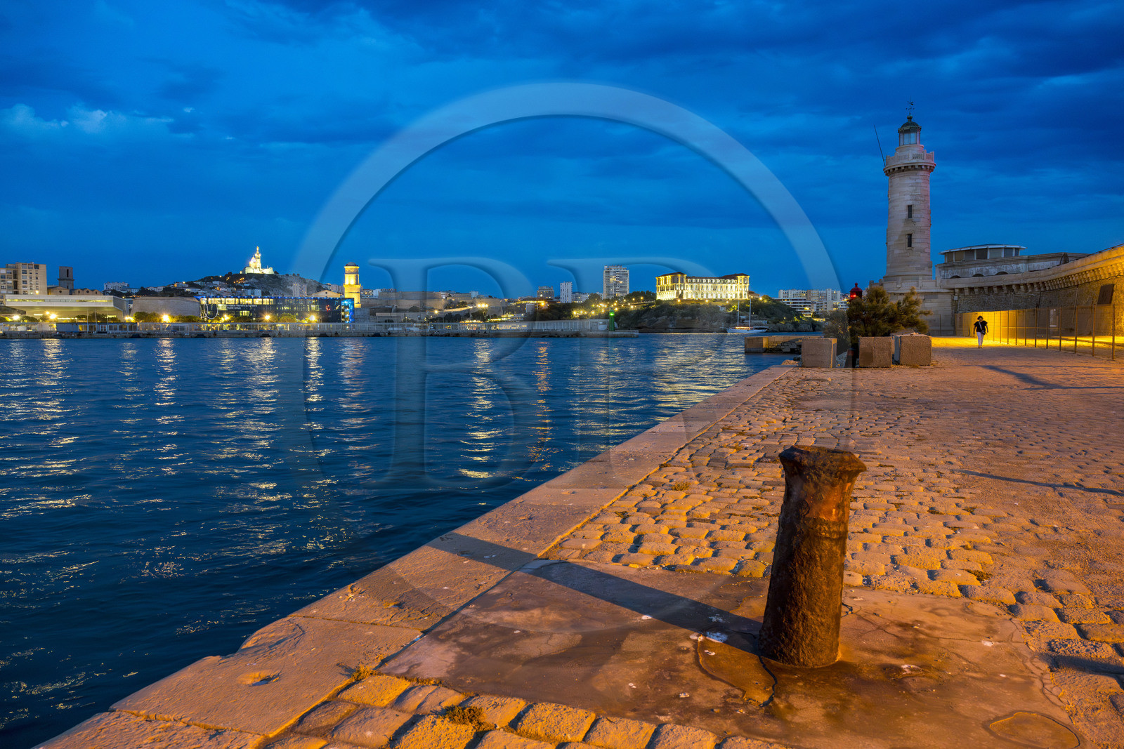 France, Bouches-du-Rhône (13), Marseille, Zone Euroméditerranée, grand port maritime de Marseille (GPMM), la digue du large et son phare de Sainte Marie France, Bouches-du-Rhône (13), Marseille, Zone Euroméditerranée, grand port maritime de Marseille (GPMM), la digue du large et son phare de Sainte Marie