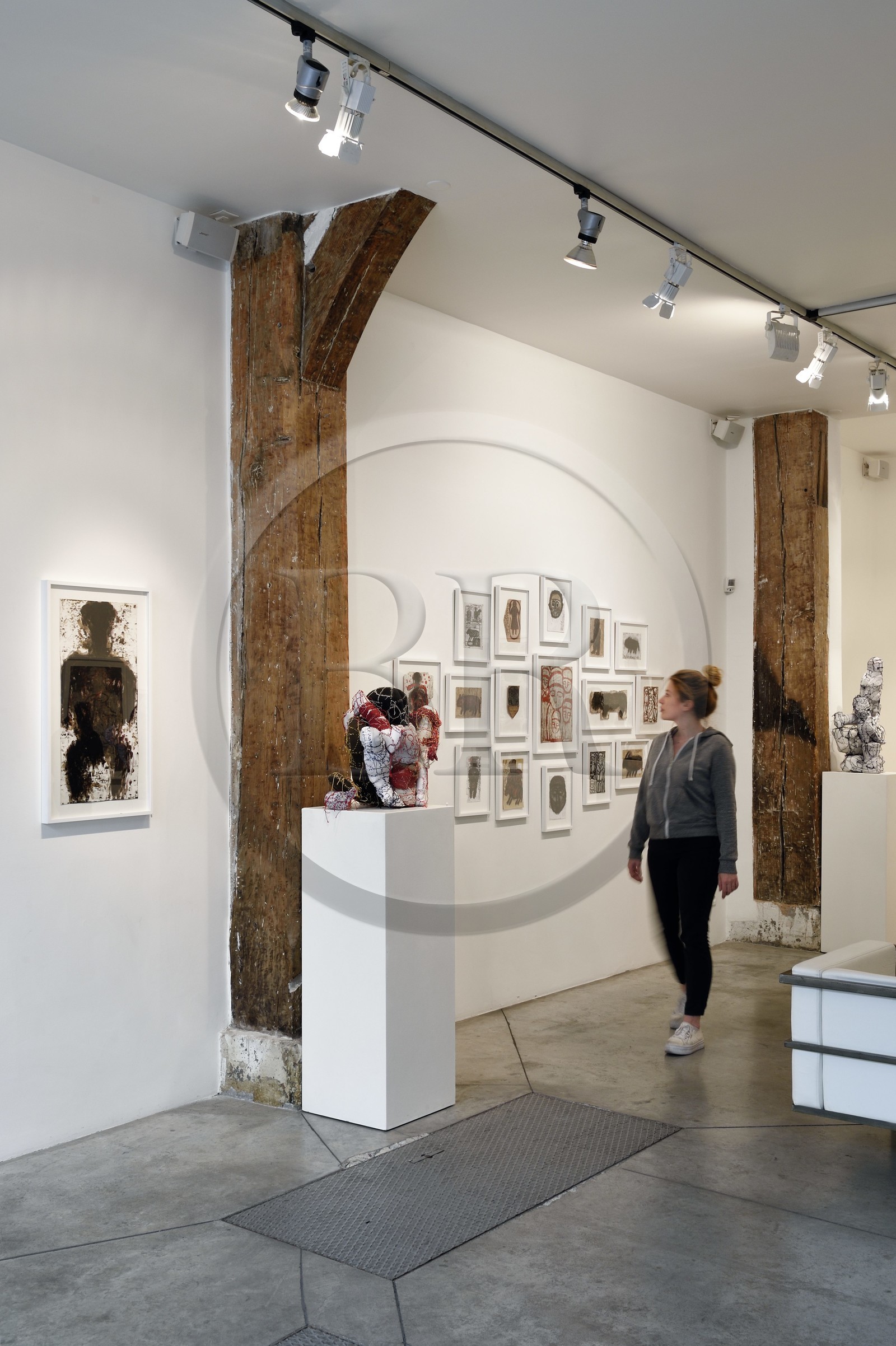 France, Paris, Galerie Christian Berst, galerie d'Art brut, exposition de l'artiste Michel Nedjar