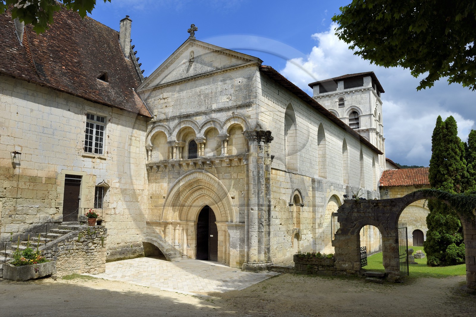 France, Dordogne (24), Périgord Blanc, abbaye romane de Chancelade, l'église abbatiale