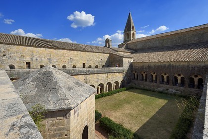 France, Var, the Thoronet cistercian abbey, the cloister