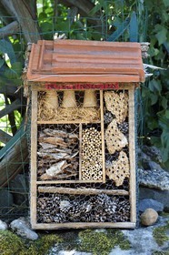 France, Cantal (15), Joursac, hotel à insectes
