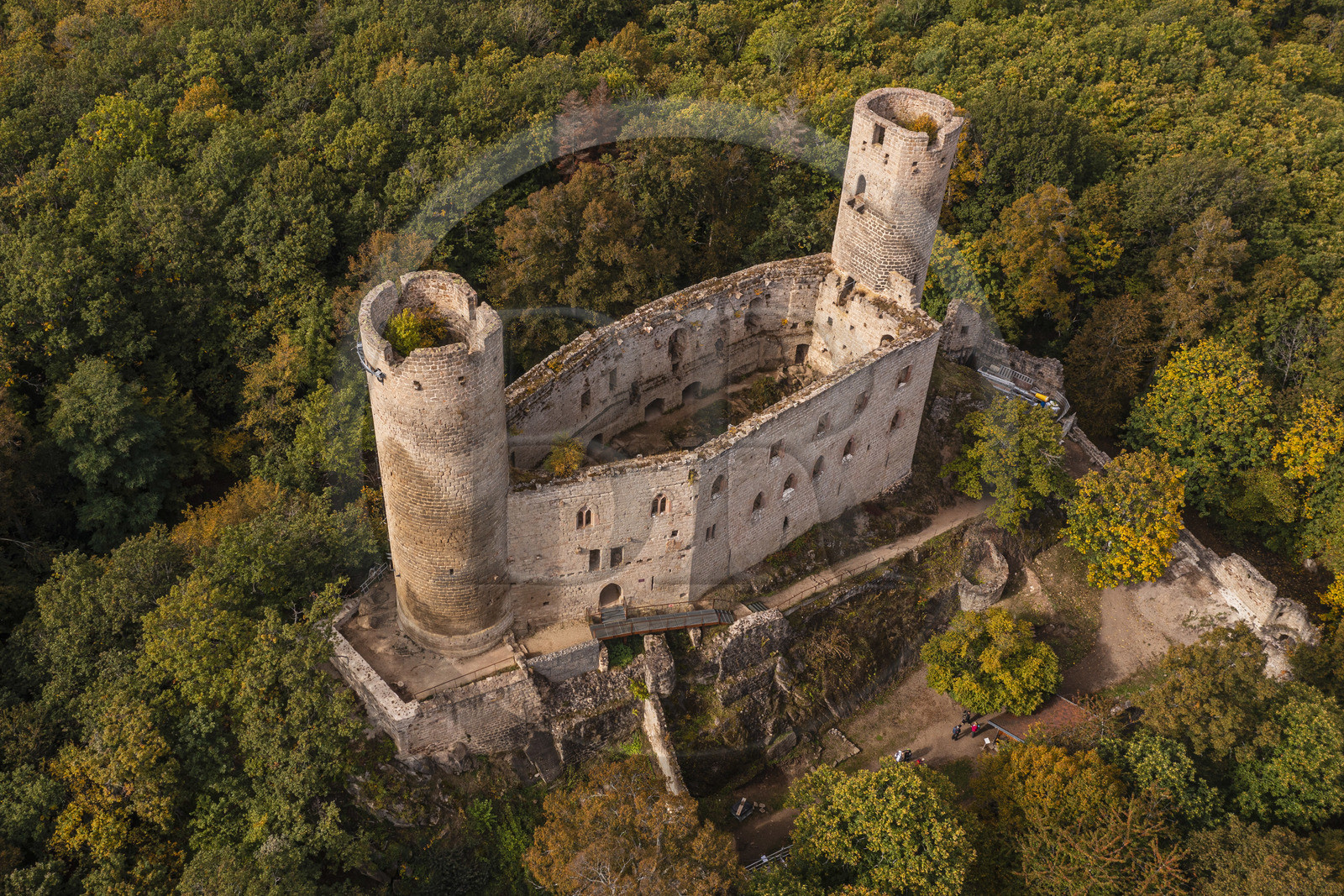France, Bas-Rhin (67), Route des vins d'Alsace, Andlau, le chateau d'Andlau (Haut-Andlau) (vue aérienne)