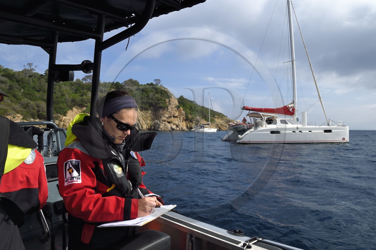 France, Var (83), Iles d'Hyères, Parc national de Port Cros, Ile de Port-Cros, Gaëlle Urvoy, garde monitrice du parc national de Port-Cros en tournée de surveillance