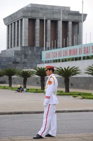 Vietnam, Hanoï, mausolée de Ho Chi Minh, la garde spéciale affectée au mausolée