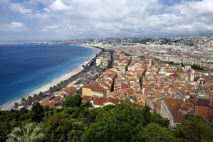 France, Alpes-Maritimes (06), Nice, la Baie des Anges, le vieux Nice et la Promenade des Anglais sur le bord de mer