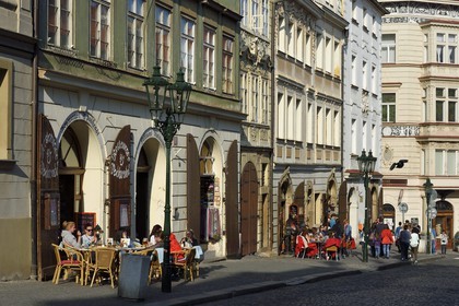 République Tchèque, Prague, centre historique classé Patrimoine Mondial de l'UNESCO, quartier Mala Strana, rue Nerudova