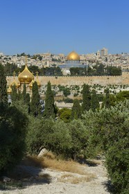 Israel, Jerusalem, holy city, the old town listed as World Heritage by UNESCO, the Dome of the Rock on Haram el-Sharif and the Russian Orthodox Church of Maria Magdalene on the slope of the Mount of Olives