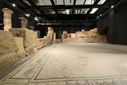 Espagne, Andalousie, Cordoue, hotel Hospes Palacio del Bailio, vestiges de l'ancienne maison romaine sous la salle de restaurant