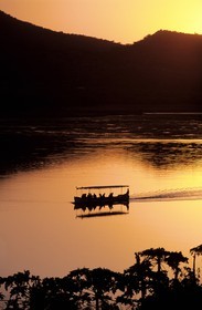 Inde, état du Rajasthan, Udaipur Bateau sur le lac Pichola